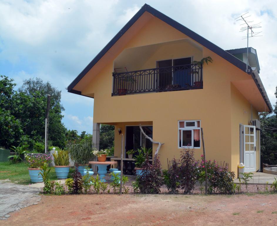 Mountain Lodge Anse Volbert Village Extérieur photo