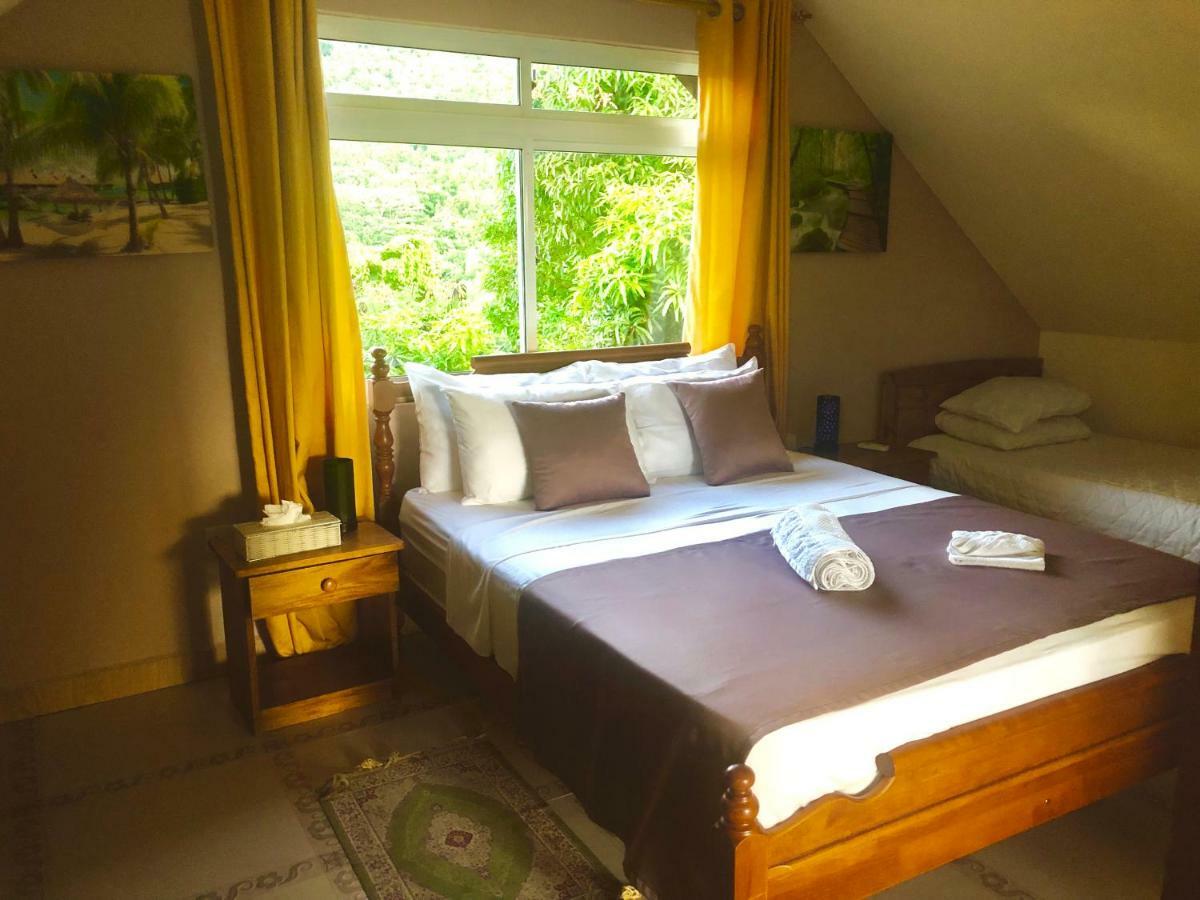 Mountain Lodge Anse Volbert Village Extérieur photo