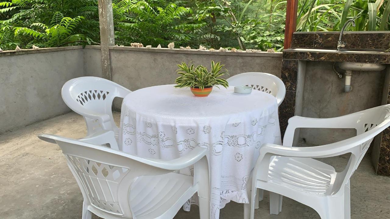 Mountain Lodge Anse Volbert Village Extérieur photo